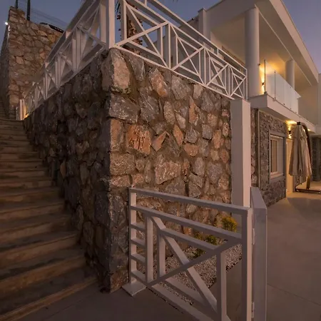Front Superb Villas